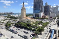 Juez de Miami bloquea transferencia de terrenos para la biblioteca presidencial de Trump