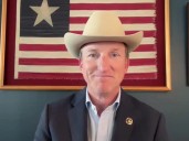 Malas noticias para Greg Abbott: quién es Andrew White, el demócrata que quiere sacarle la gubernatura de Texas