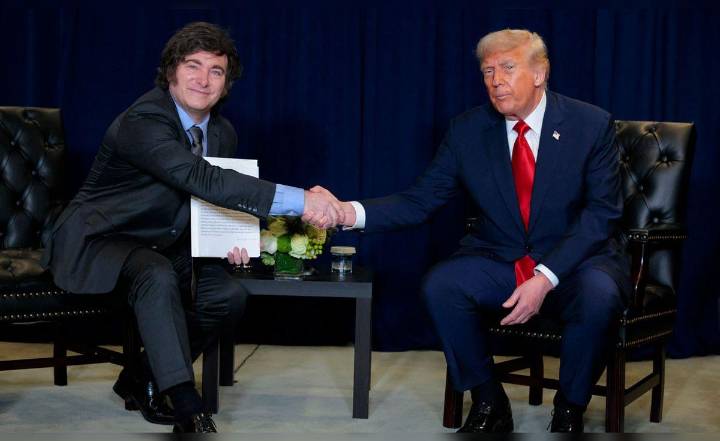 EE.UU. anuncia financiamiento de US$ 20.000 millones para Argentina y compra de pesos