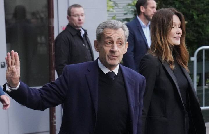 Former French President Sarkozy begins a 5-year prison sentence for campaign finance conspiracy