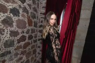 Belinda sufre accidente en pleno concierto, esto se sabe sobre su estado de salud