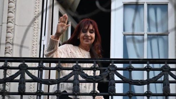 Cristina Kirchner apuntó a Kicillof: “El desdoblamiento fue un error político”