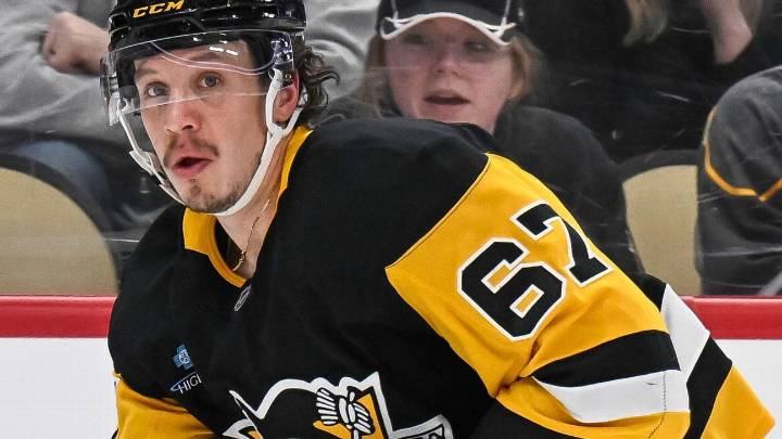 Penguins' Rickard Rakell out 6-8 weeks after hand surgery