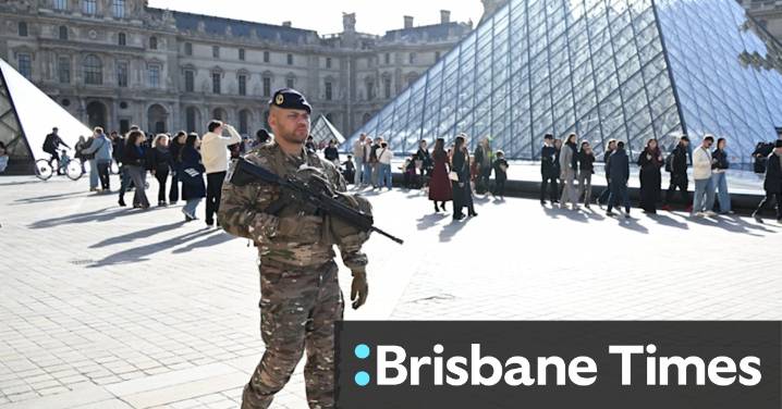 Five more arrested in Louvre jewel heist investigation