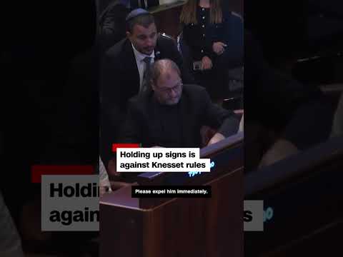 Two Knesset members removed during Trump's speech