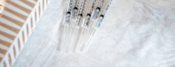 Vaccine Panel Risks Confusion With Flip on Pregnancy Covid Shot
