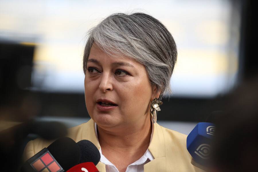 Jara dice que en su eventual gobierno le habría pedido la renuncia a Pardow