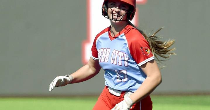 Webb City softball rolls to district win