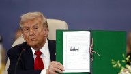 Trump amenaza a Hamás: “Si sigue matando en Gaza, tendremos que entrar y matarlos”