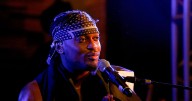 Muere D’Angelo, icono del R&B ganador del Grammy, a los 51 años