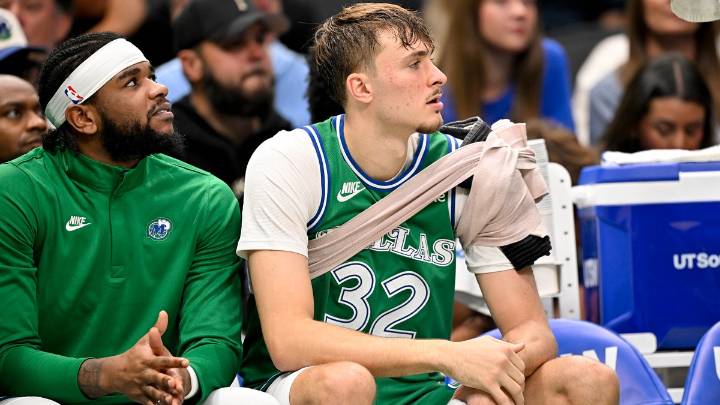 Cooper Flagg's first NBA back-to-back: missed shots and banged