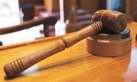 Radican cargos por negligencia contra madres de cinco menores de edad