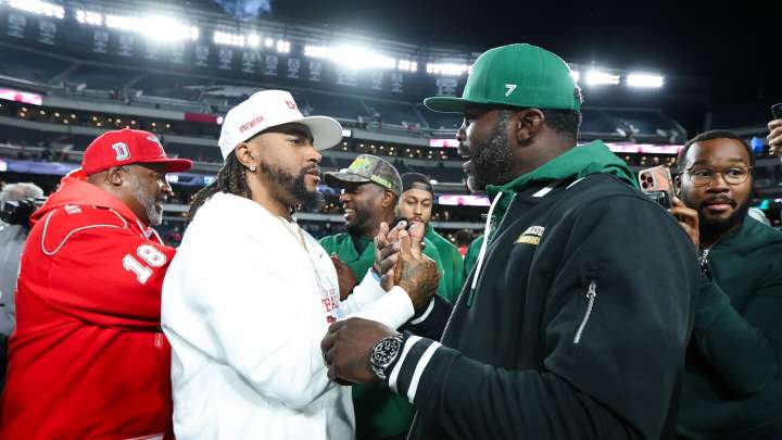 DeSean Jackson beats Mike Vick in their first meeting as coaches