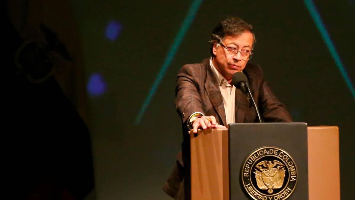 Petro, que busca consolidarse como “líder mundial”, entre los mandatarios con la popularidad más baja de la región, según ranking