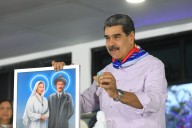 Jefe de Estado recibe símbolos de canonización enviados por papa León XIV
