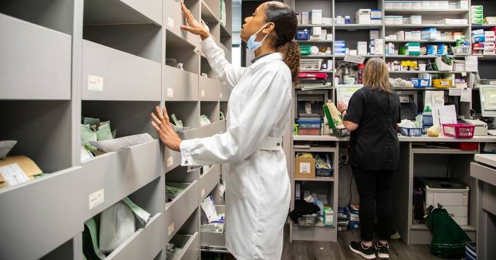 NHS announces 'biggest change since the 1960s' impacting 10,000 pharmacies