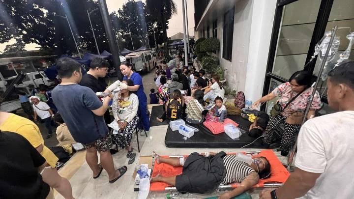 Strong earthquake kills 31 people in a central Philippine region hit by deadly storm just days ago