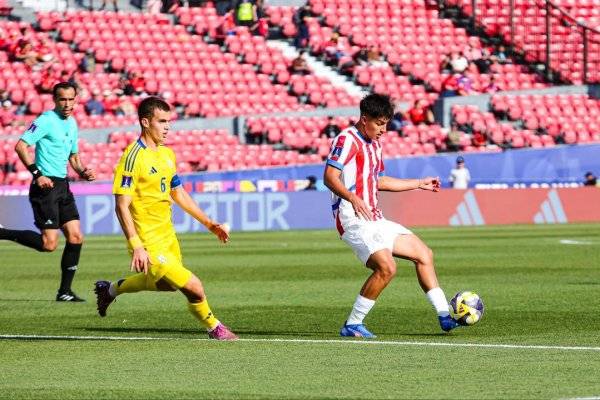 Ucrania superó a Paraguay y quedó como líder del Grupo B del Mundial Sub 20