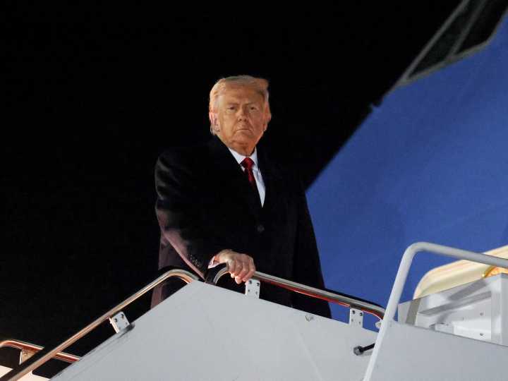 Trump kicks off Asia trip with visit to ASEAN summit in Malaysia