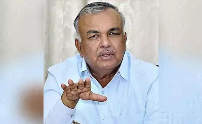 Karnataka Transport Minister flags safety, service issues in Beng...