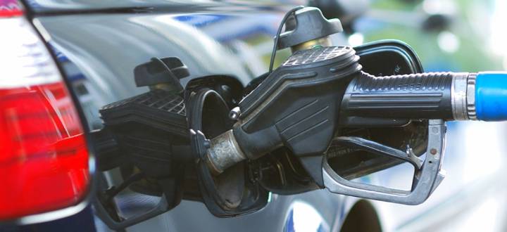 California Gas Prices Rise Slightly After Southern California Refinery Fire