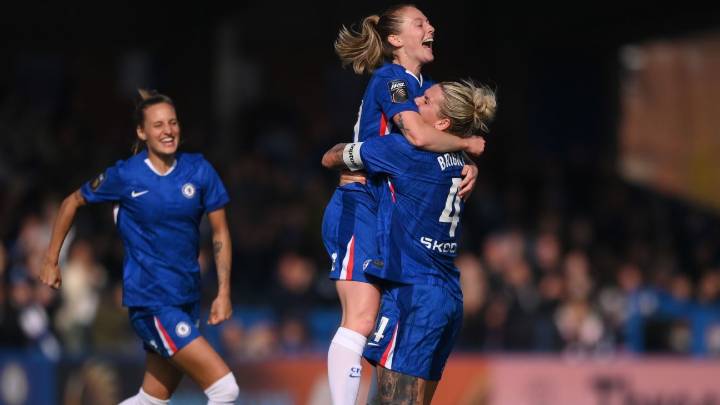 Walsh saves wasteful Chelsea in WSL win over Spurs