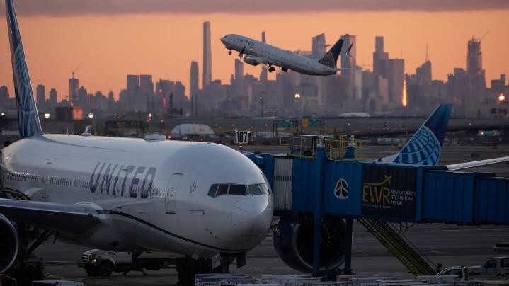 Flight delays soar as controllers hit paycheck wall Tuesday
