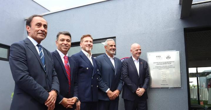 Los elogios de Gianni Infantino en su paso por Chile: “Este Mundial ha sobrepasado todas las expectativas que teníamos”