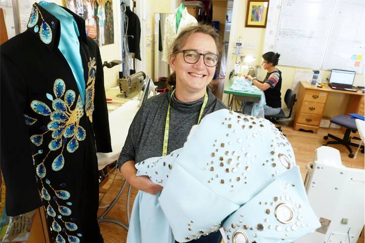 B.C. Elvis costume company to make reprise appearance on Dragons' Den