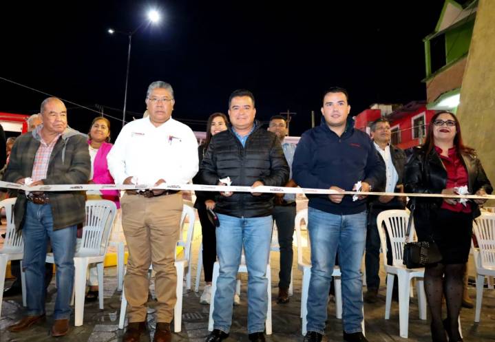 “Carlos Barragán Amador, inaugura proyectos para impulsar el desarrollo de Xicotepec”