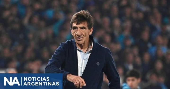 Gustavo Costas, dolido tras la derrota de Racing: “Defraudé a mi gente”