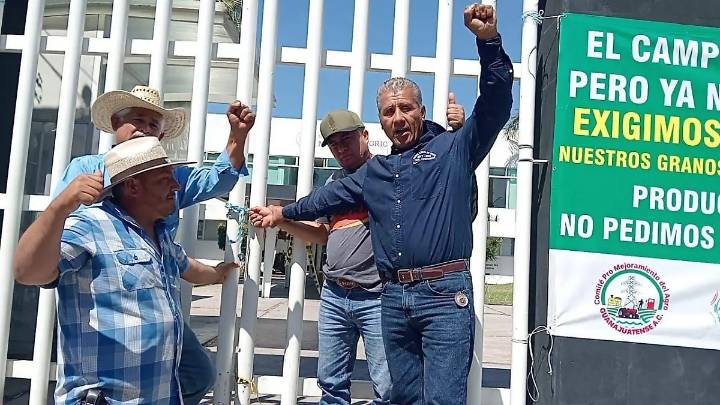 Productores agrícolas toman las oficinas de la Sader en Celaya