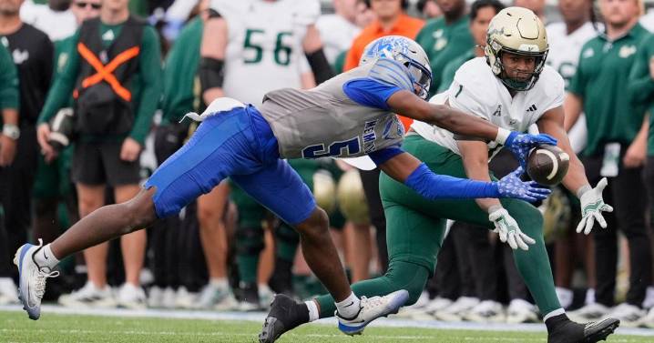 Memphis rallies for 34-31 win over No. 18 South Florida