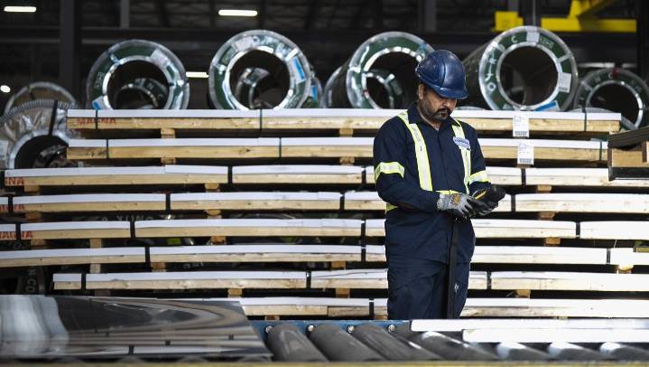 Canada adds surprise 60,000 jobs in September, unemployment rate steady at 7.1%