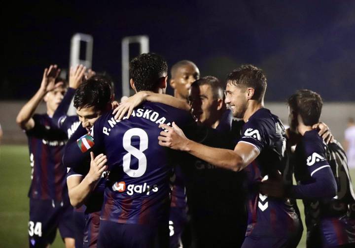El Eibar se reencuentra con una pegada que necesitó exprimir