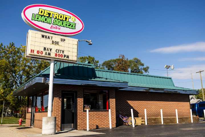 Food truck owner opens new restaurant, waterpark wins prestigious award and other mid