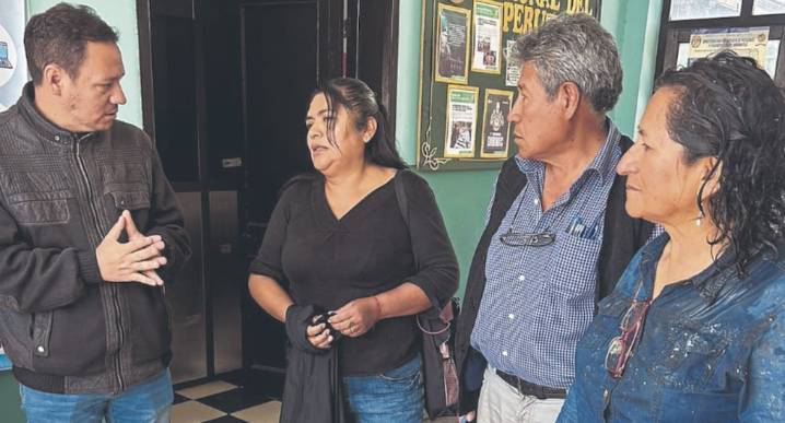 Arequipa: “Autoconvocados” defienden ordenanza con ataque y estiércol