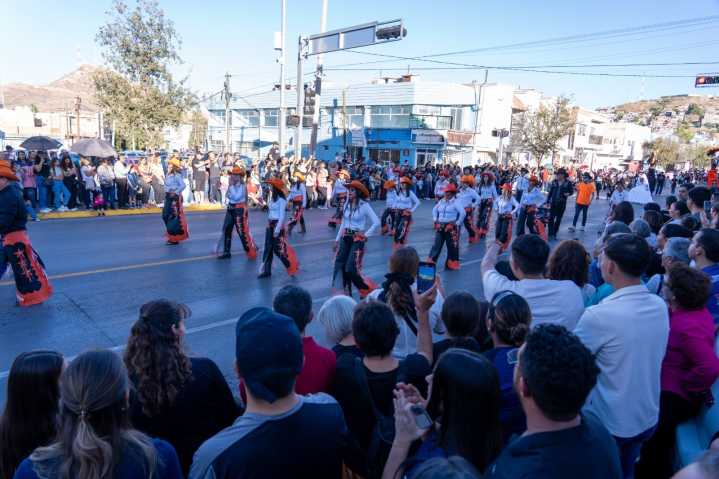 Invitan al desfile del Día de Muertos en el centro 