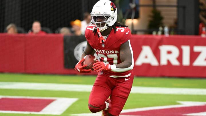 Veteran running back D'Ernest Johnson signs with Patriots' practice squad