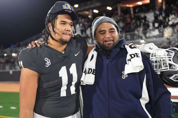 Oregon LB’s Father Makes Emotional Plea to NFL as Son’s Football Future Becomes Clear Matayo Uiagalelei's Father Makes an Emotional Plea as his son’s Football Future Becomes Clear in the latest NFL MO