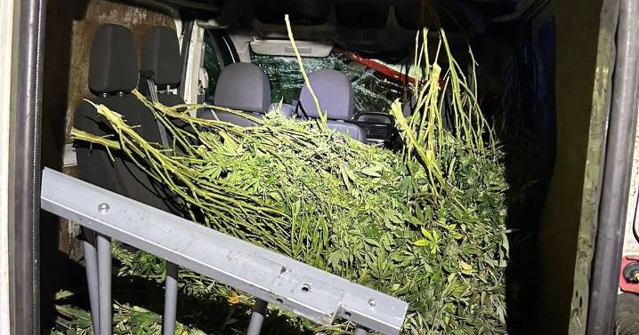 Van 'full of stolen cannabis' dumped in Warwickshire after Thames Valley police chase