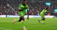 Superb Semenyo salvages win for Bournemouth on wet and windy night