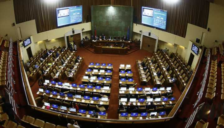 El desafío de una derecha dividida que podría liderar por primera vez ambas cámaras