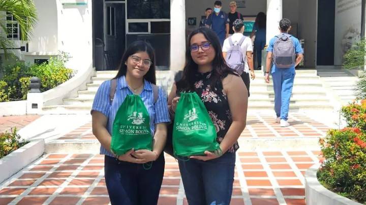¡Buena suerte Gissely y Dariana! Estudiantes de Tamaulipas viajan a Colombia para sus prácticas profesionales
