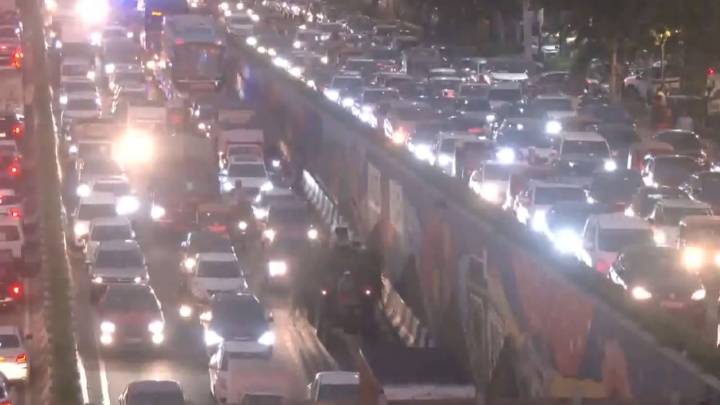 Heavy traffic jams grip Delhi-NCR amid Diwali rush, leaves of traffic personnel cancelled