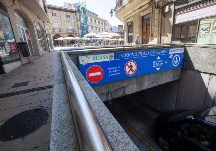 El aparcamiento de la plaza de España de Avilés dispondrá de más espacio, pero perderá 17 plazas tras las obras de mejora