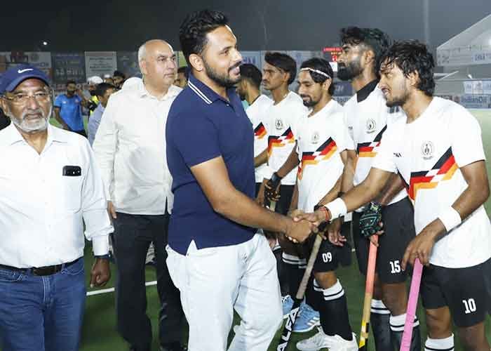 42nd Indian Oil Servo Surjit Hockey Tournament – BSF Jalandhar and CAG Delhi teams tied 2