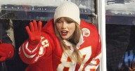 Could Taylor Swift Attend Chiefs-Jaguars 'Monday Night Football' Game?