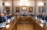 Karekin II recibió en Echmiadzín a funcionarios de Artsaj
