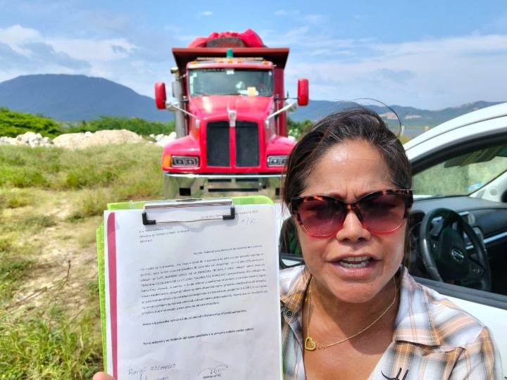 Agente municipal denuncia vertimiento ilegal de escombros por camiones de CATEM en Salinas del Marqués